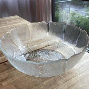 Vintage Arcoroc FLEUR Large Glass Salad Bowl 9"